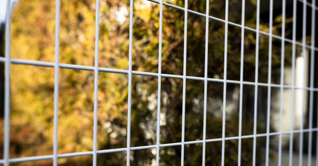 exploring wire mesh fence benefits