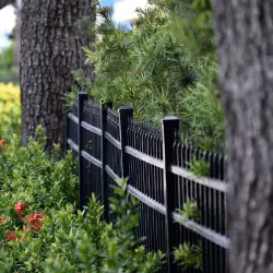 fence crystal lake il chicagoland fence pros