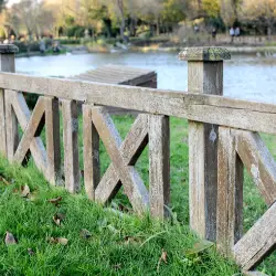 wood fence berwyn il chicagoland fence pros.webp