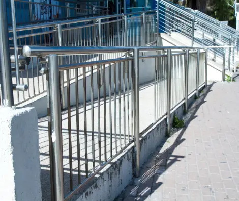 wood fence east ravenswood il chicagoland fence pros.webp