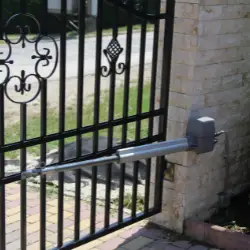 wood fence st. charles il chicagoland fence pros.webp