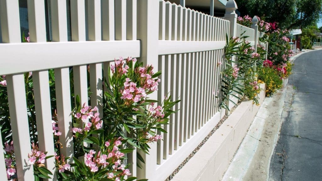 vinyl fence installation chicago 1 1.jpg